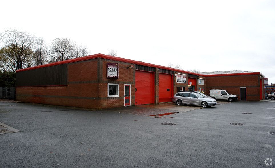 Stanningley Rd, Leeds à louer - Photo du bâtiment - Image 2 de 3