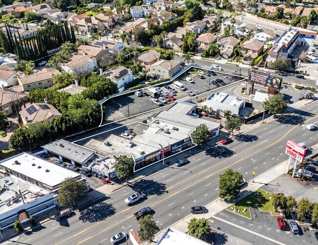 More details for 18424 & 18428 Ventura Blvd & 5324 Otis – for Sale, Tarzana, CA