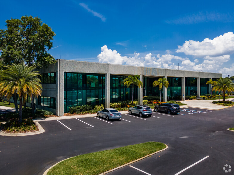 4805 Independence Pky, Tampa, FL for lease - Building Photo - Image 1 of 4