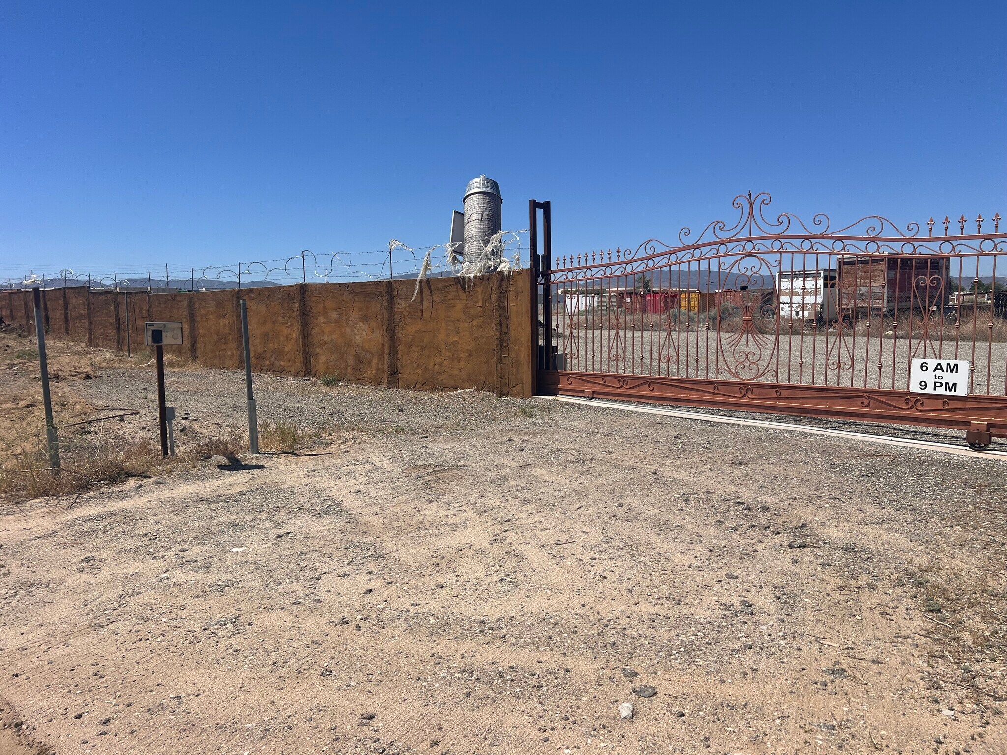 42155 8th St E, Lancaster, CA for sale Building Photo- Image 1 of 1