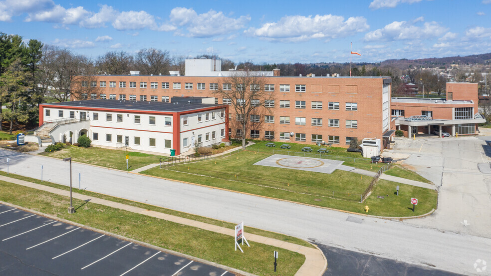 325 S Belmont St, York, PA à vendre - Photo principale - Image 1 de 1