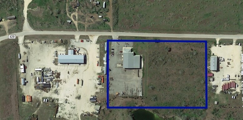 1391 County Road 429, Pleasanton, TX à vendre - Photo du bâtiment - Image 2 de 21