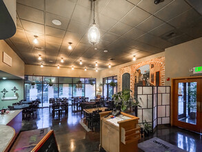 2207-2209 N Pearl St, Tacoma, WA for lease Building Photo- Image 2 of 8