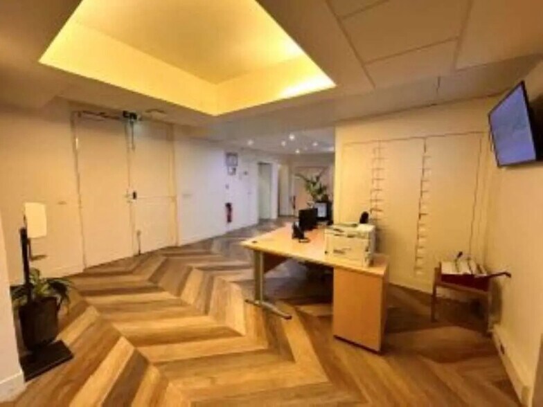 Bureau dans Paris à vendre - Photo du bâtiment - Image 3 de 8