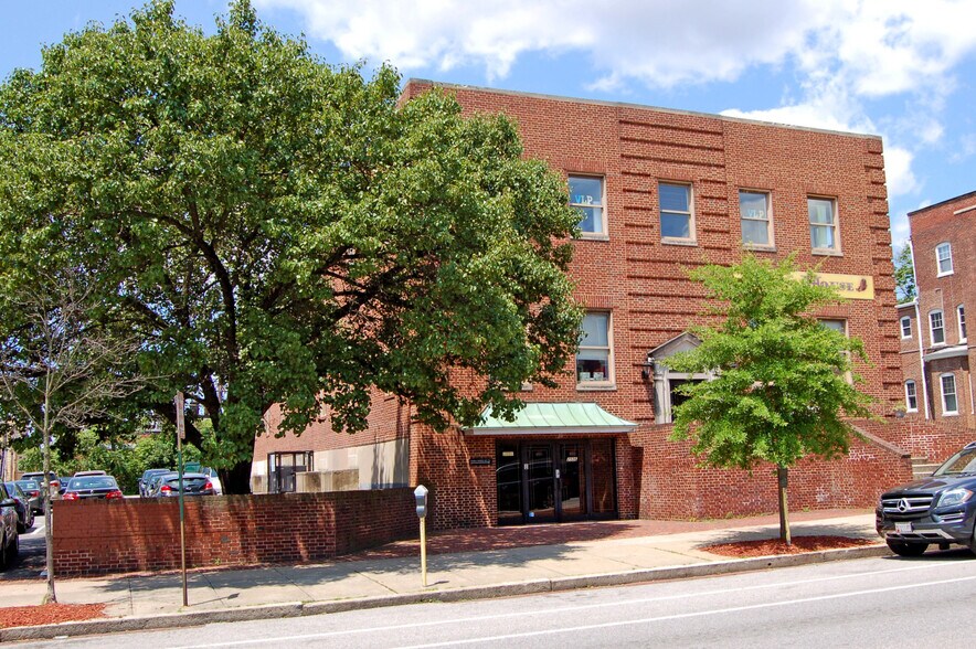 2506-2510 St. Paul St, Baltimore, MD à louer - Photo du bâtiment - Image 2 de 4