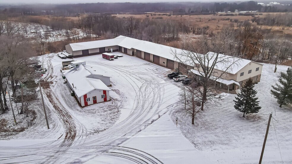 6225 Lark Rd NW, Sauk Rapids, MN à vendre - Photo du bâtiment - Image 2 de 47