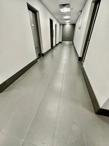 1111 E Putnam Ave, Greenwich, CT à louer - Photo du bâtiment - Image 3 de 13