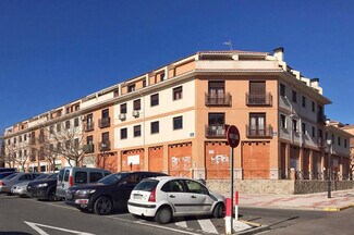 Plus de détails pour Multi-résidentiel à vendre