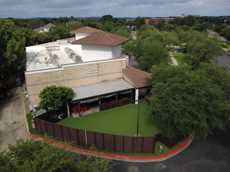 11905 Bee Caves Rd, Austin, TX à louer - Photo du bâtiment - Image 3 de 3