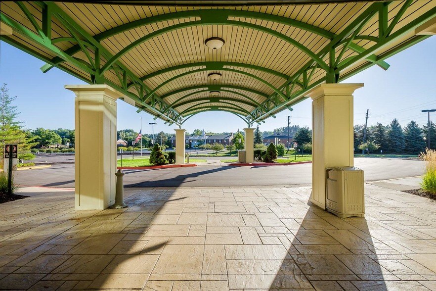 6770 Dixie Hwy, Clarkston, MI à louer - Photo du bâtiment - Image 2 de 24