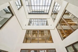 96 Rue Des Entrepreneurs, Paris for sale Interior Photo- Image 1 of 8