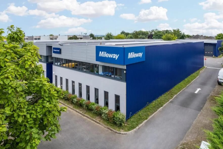 Flex in SAINT-OUEN-L'AUMONE for lease - Building Photo - Image 3 of 9