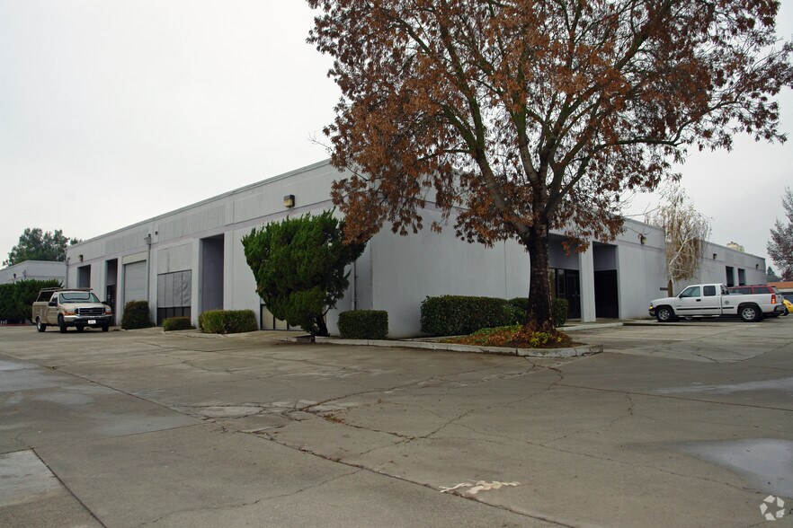 7746 Lorraine Ave, Stockton, CA à vendre - Photo du bâtiment - Image 2 de 123