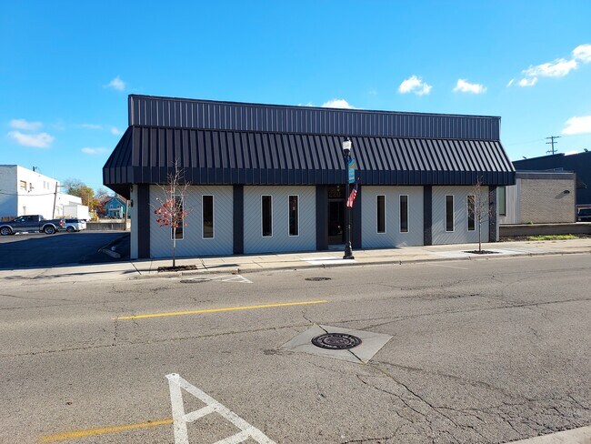 Plus de détails pour 220 N Main St, Adrian, MI - Local d'activités à louer