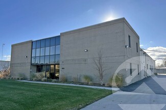 Plus de détails pour 1330 Piedmont Dr, Troy, MI - Industriel à louer