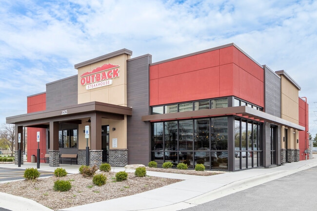 More details for 2805 Mannheim Rd, Des Plaines, IL - Retail for Sale