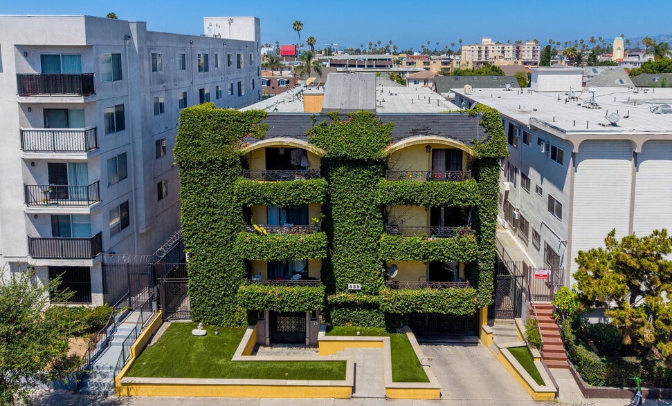 439 S Hobart Blvd, Los Angeles, CA for sale - Building Photo - Image 3 of 19