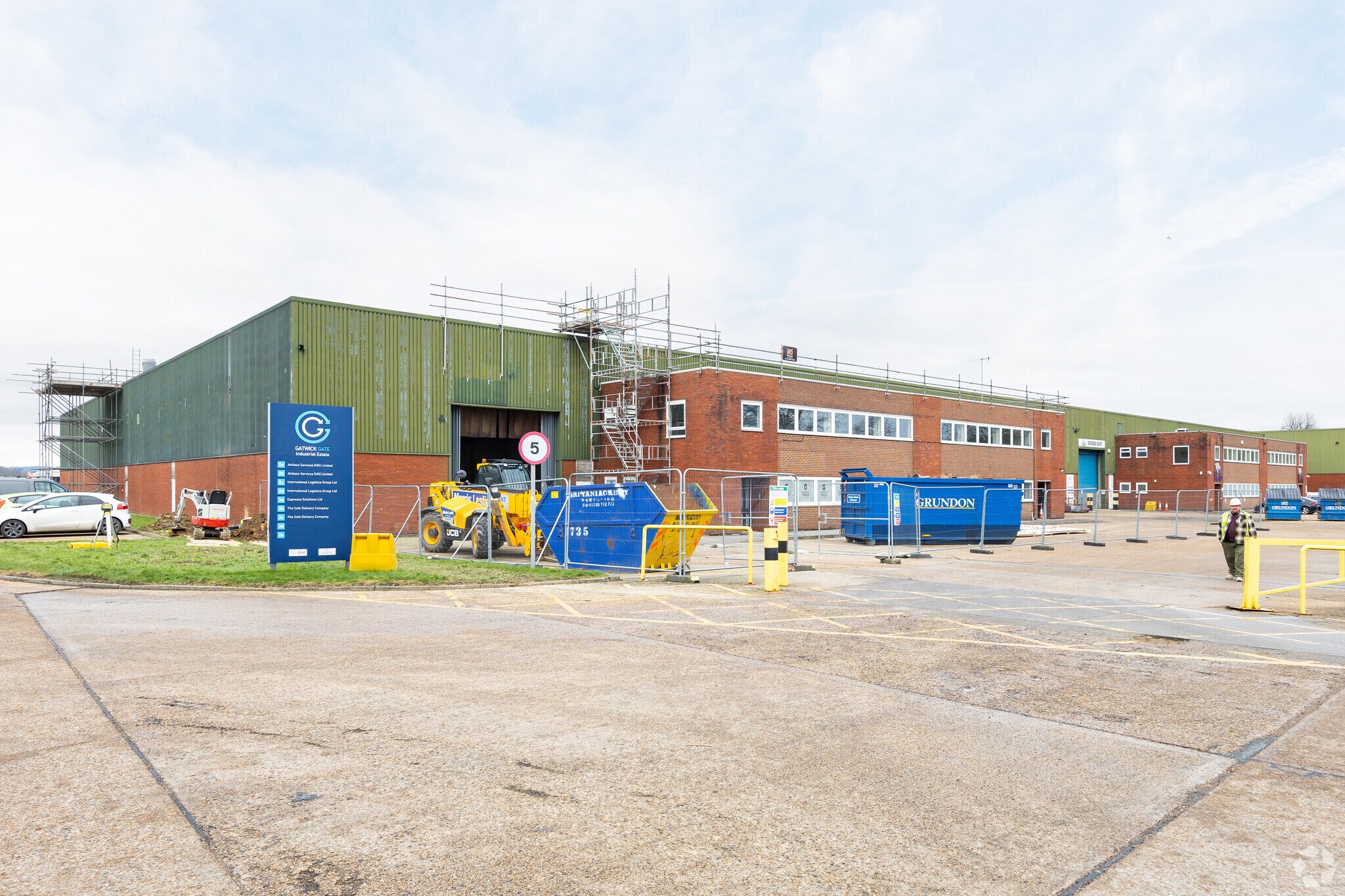 Charlwood Rd, Lowfield Heath for lease Primary Photo- Image 1 of 3