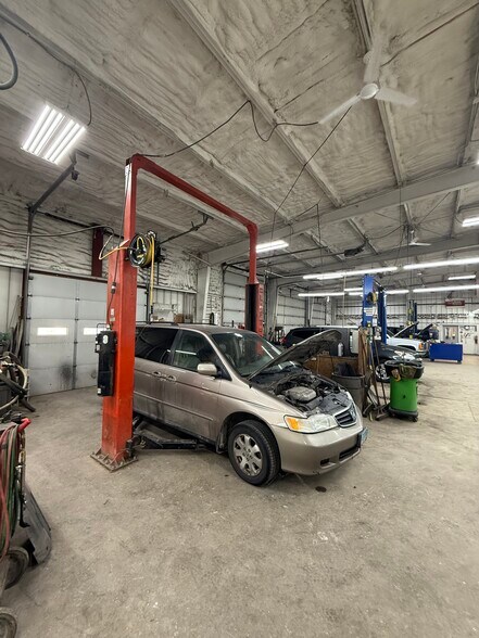 41 5th Ave S, Kindred, ND à louer - Photo du bâtiment - Image 3 de 16