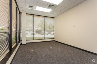 5757 Corporate Blvd, Baton Rouge, LA for lease Interior Photo- Image 1 of 5