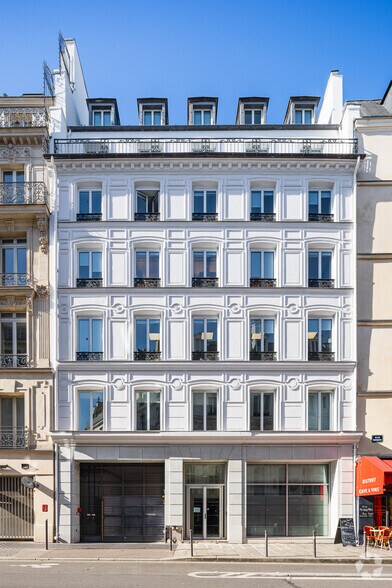 46 Rue Notre-Dame Des Victoires, Paris à louer - Photo du bâtiment - Image 3 de 6