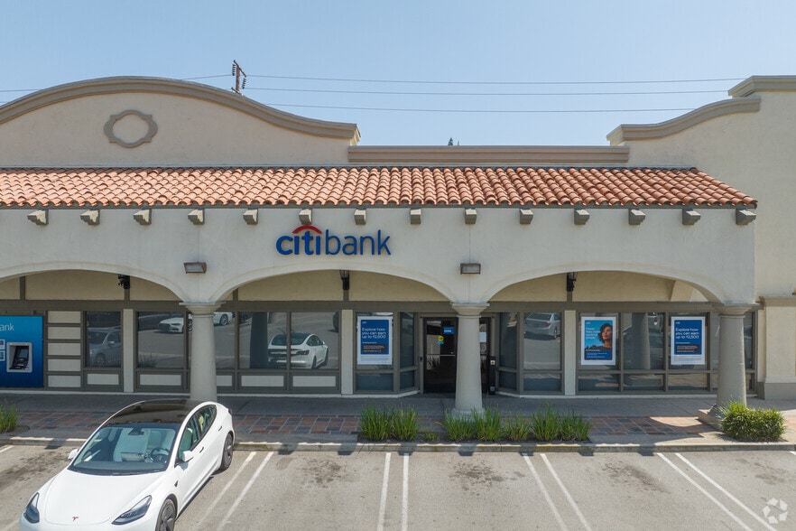 10590 Baseline Rd, Rancho Cucamonga, CA for lease - Building Photo - Image 3 of 7