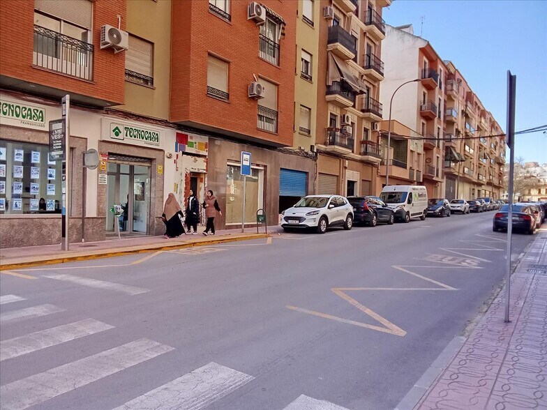 Calle Alfonso X el Sabio, Linares, Jaén for sale - Building Photo - Image 1 of 2