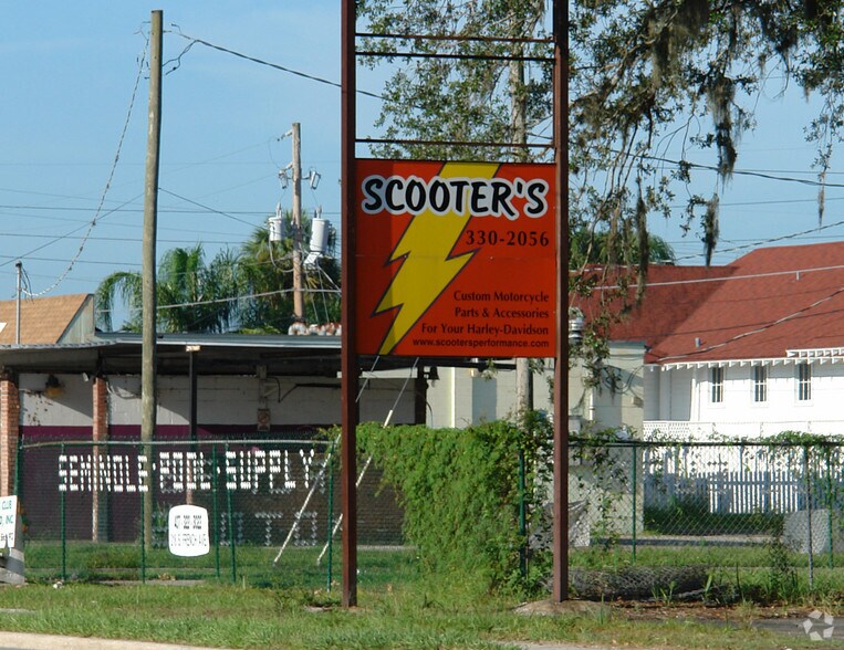 210 S French Ave, Sanford, FL à vendre - Photo du bâtiment - Image 3 de 4