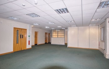 Station Rd, Port Talbot for lease Interior Photo- Image 1 of 4