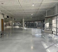 6950 Portwest Dr, Houston, TX for lease Interior Photo- Image 2 of 4