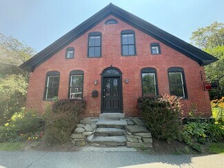 Plus de détails pour 81 Central St, Woodstock, VT - Bureau à louer