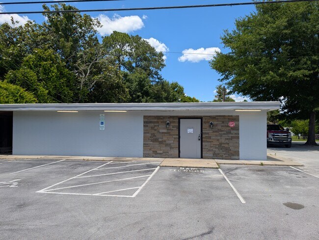 Plus de détails pour 367 Freedom Way, Jacksonville, NC - Commerce de détail à vendre