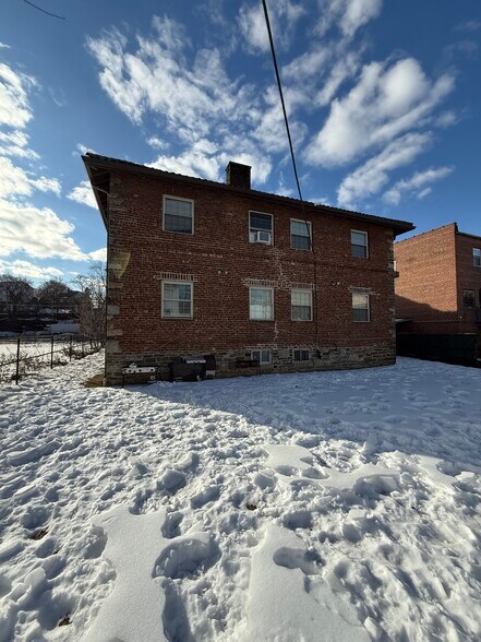 421 S Fulton Ave, Mount Vernon, NY à vendre - Photo du bâtiment - Image 3 de 4