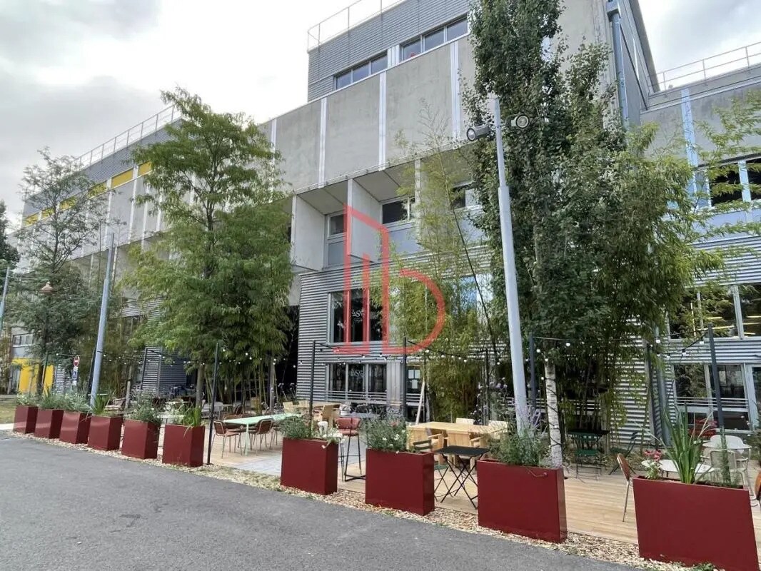 Office in Bègles for lease Building Photo- Image 1 of 7