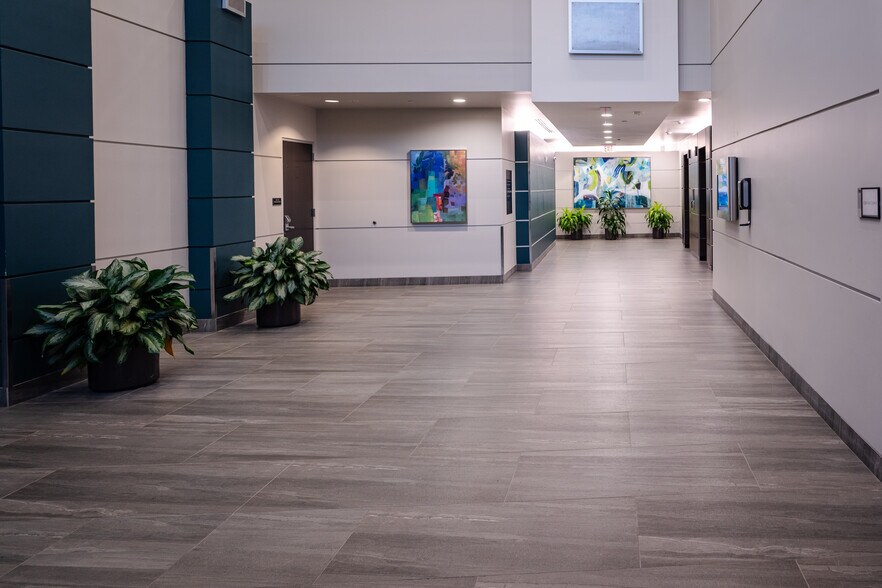 6750 N MacArthur Blvd, Irving, TX à louer - Photo du bâtiment - Image 3 de 6