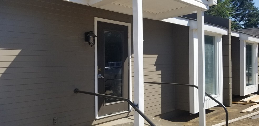 305-313 Saint Francis Ave, Forrest City, AR à louer - Photo du bâtiment - Image 2 de 6