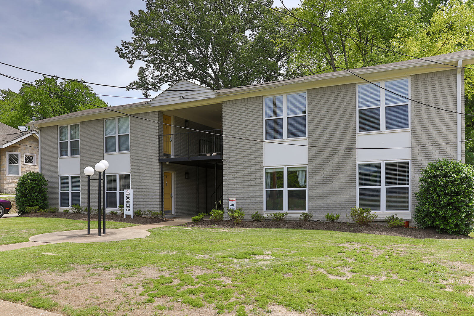 124 N Tucker St, Memphis, TN à vendre Photo du bâtiment- Image 1 de 1