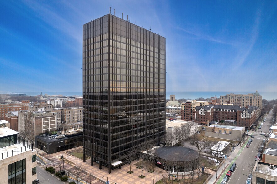 1603 Orrington Ave, Evanston, IL à louer - Photo du bâtiment - Image 2 de 2