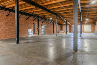 4000 Medford St, Los Angeles, CA for lease Interior Photo- Image 2 of 5