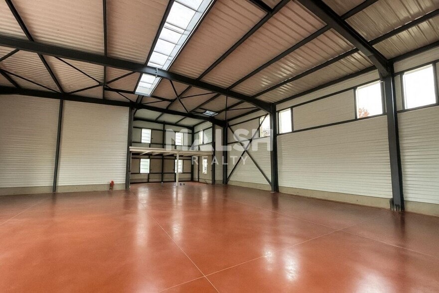 Chemin D'Yvours, OULLINS-PIERRE-BÉNITE for lease - Building Photo - Image 3 of 20