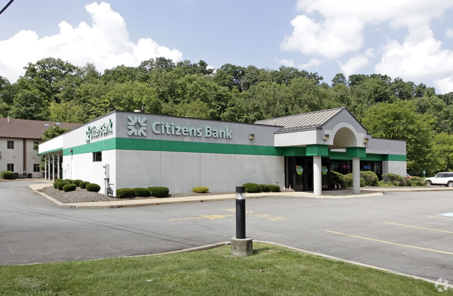 2005 Golden Mile Hwy, Pittsburgh, PA for lease - Primary Photo - Image 2 of 3