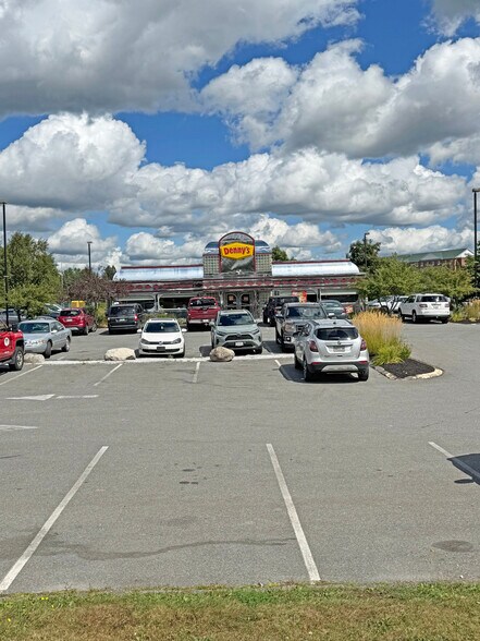 120 Haskell Rd, Bangor, ME à vendre - Photo du bâtiment - Image 3 de 7