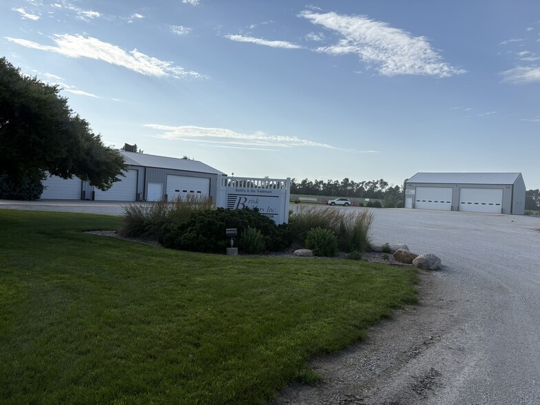 402 W K St, Mc Cool Junction, NE for sale - Primary Photo - Image 1 of 24