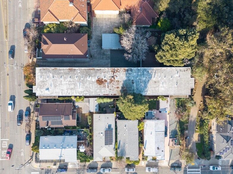 5412 Claremont Ave, Oakland, CA à vendre - Photo du bâtiment - Image 2 de 7