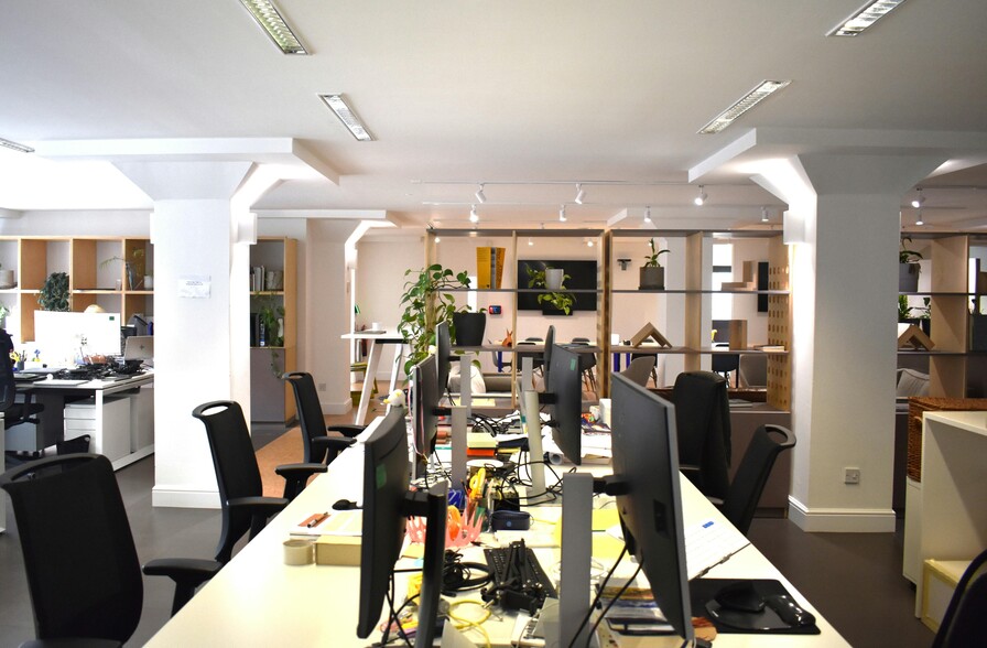 45 Curlew St, London for lease - Building Photo - Image 3 of 8