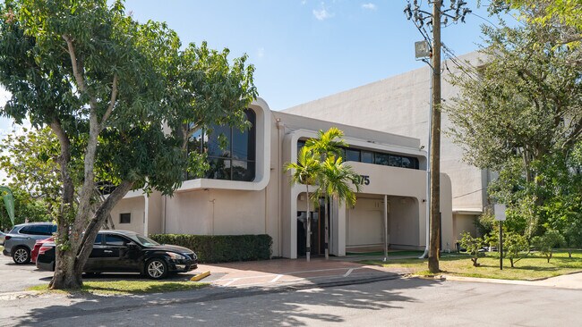 Plus de détails pour 1071-1075 NE 125th St, North Miami, FL - Bureau/Médical à louer