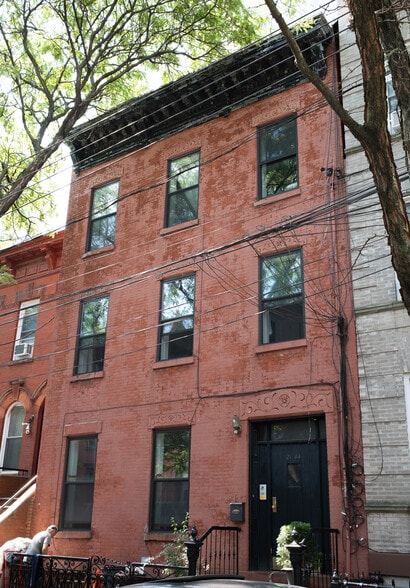 2144 45th Rd, Long Island City, NY for sale - Building Photo - Image 2 of 16