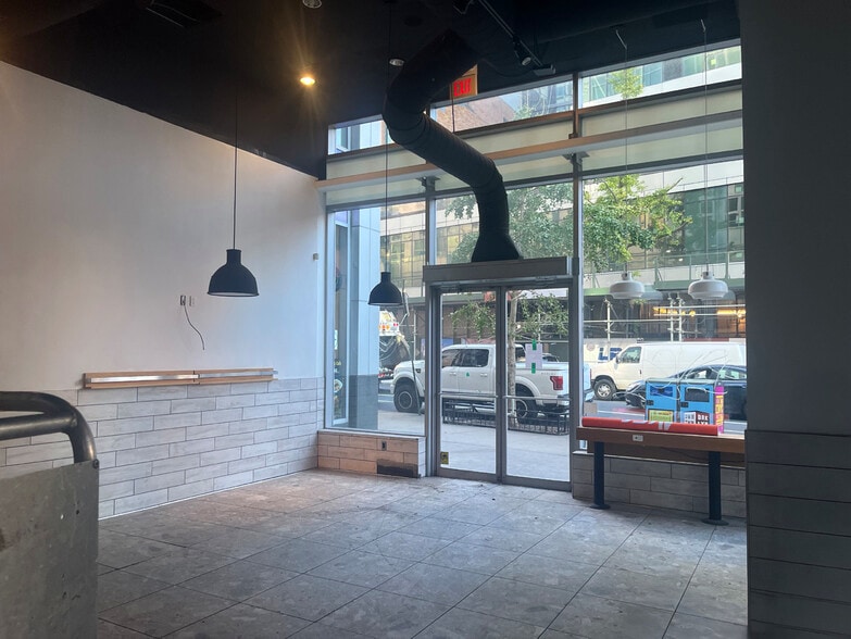 74 Dekalb Avenue, Brooklyn, NY for lease - Building Photo - Image 2 of 34