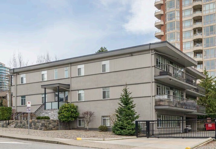 748 Chesterfield Ave, North Vancouver, BC à vendre Photo principale- Image 1 de 1