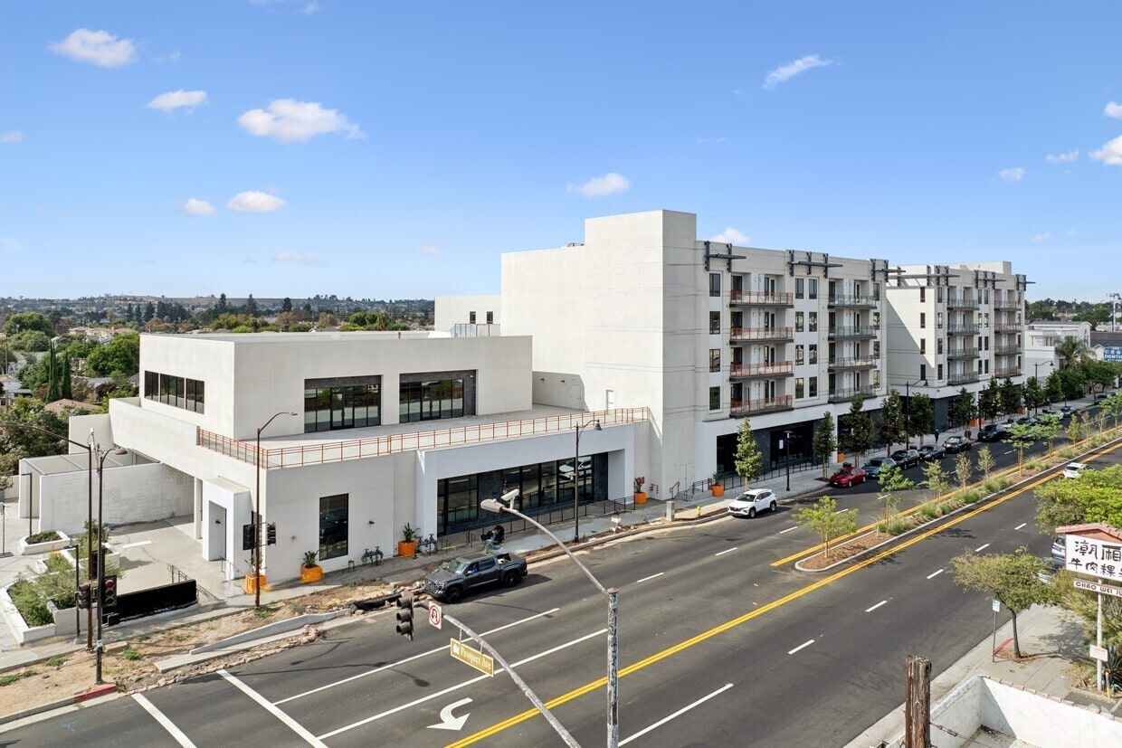 358-368 W Valley Blvd, San Gabriel, CA for lease Building Photo- Image 1 of 1